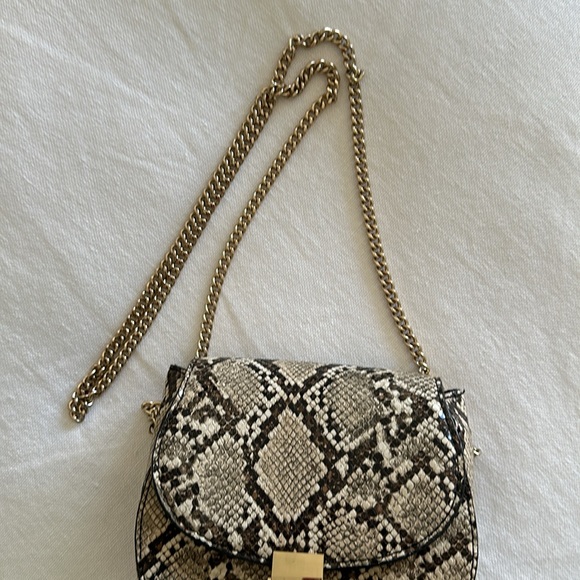 MANGO Crossbody Bag in snake Print - Picture 6 of 11